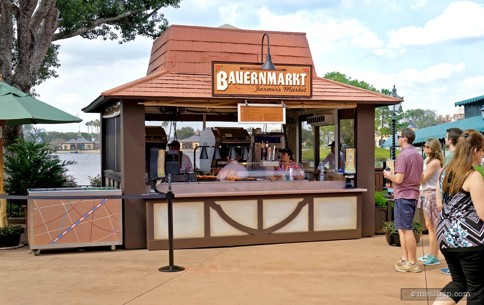 photos from a closer look at the bauernmarkt outdoor kitchen food